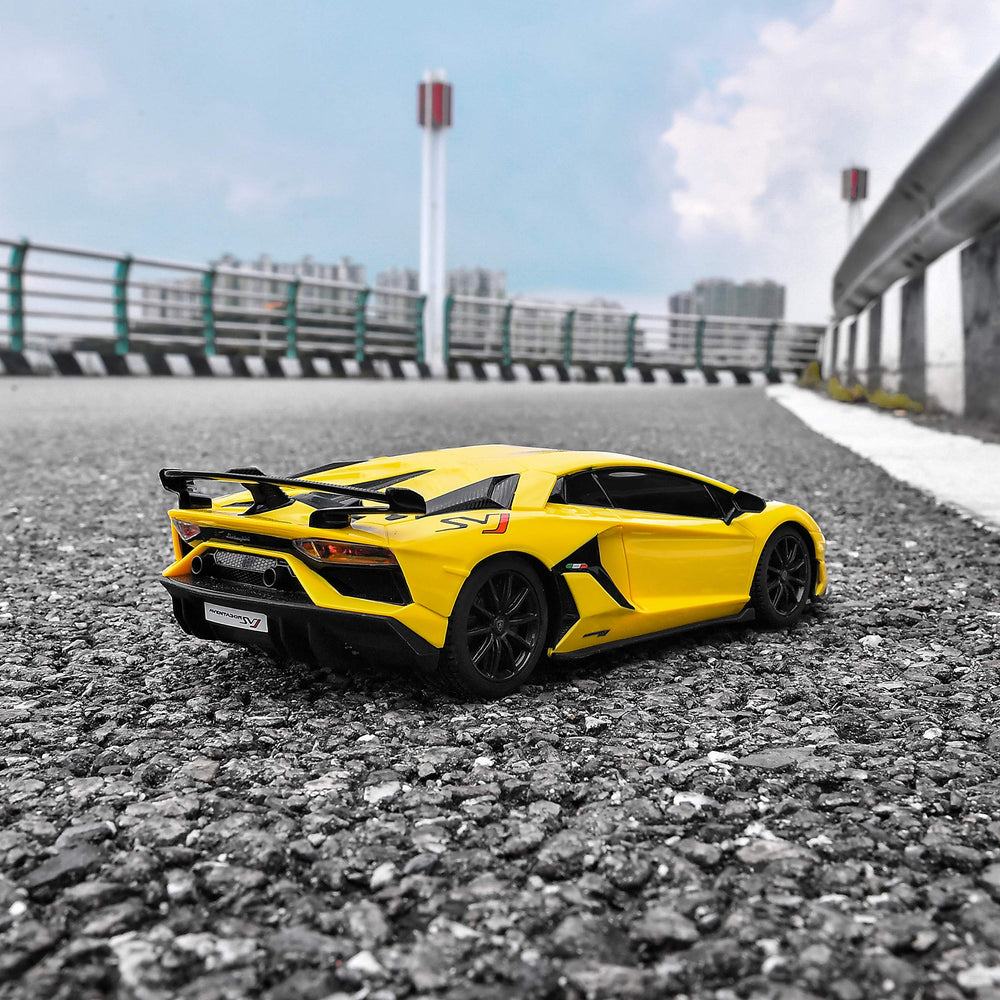 BEZGAR Lambo 1:24 RC car wheels and suspension, smooth indoor maneuverability