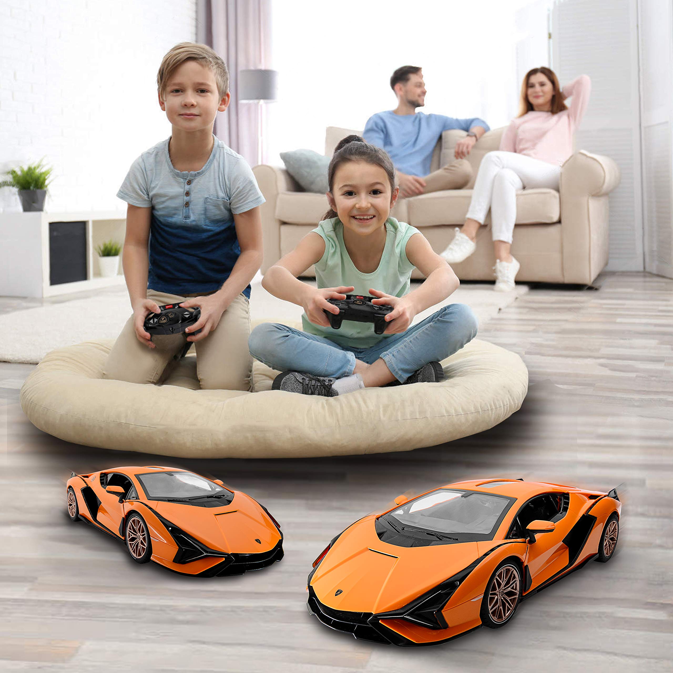 BEZGAR Lambo Sián FKP37 remote controller image demonstrates easy dual-grip operation.