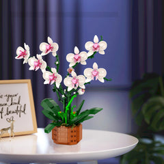 Bilinott 729-piece Orchid kit reveals accurate proportions for a natural look.