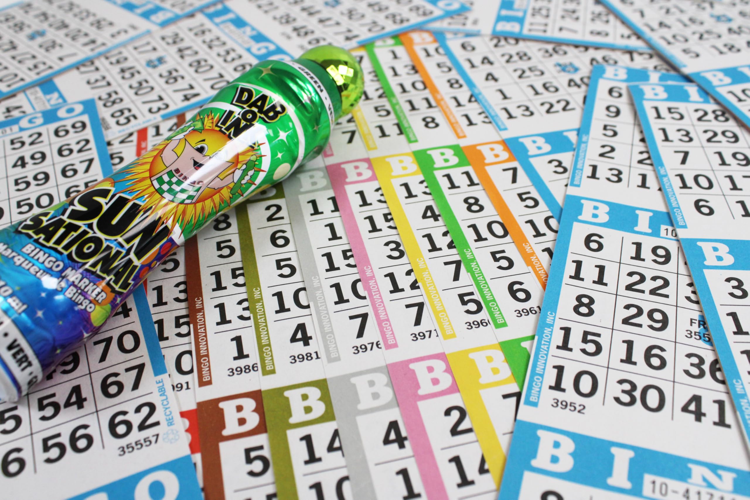 Bingo Books color borders in rotation to keep games organized