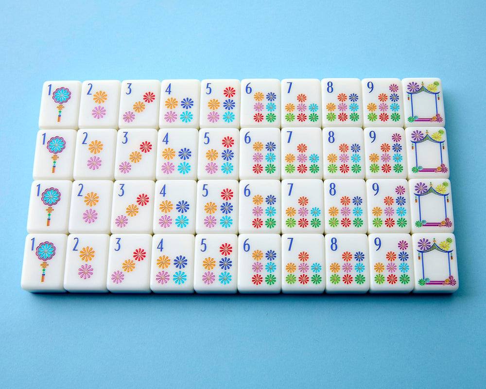 Blossom compact tile bag keeps pieces organized during travel or family game nights.