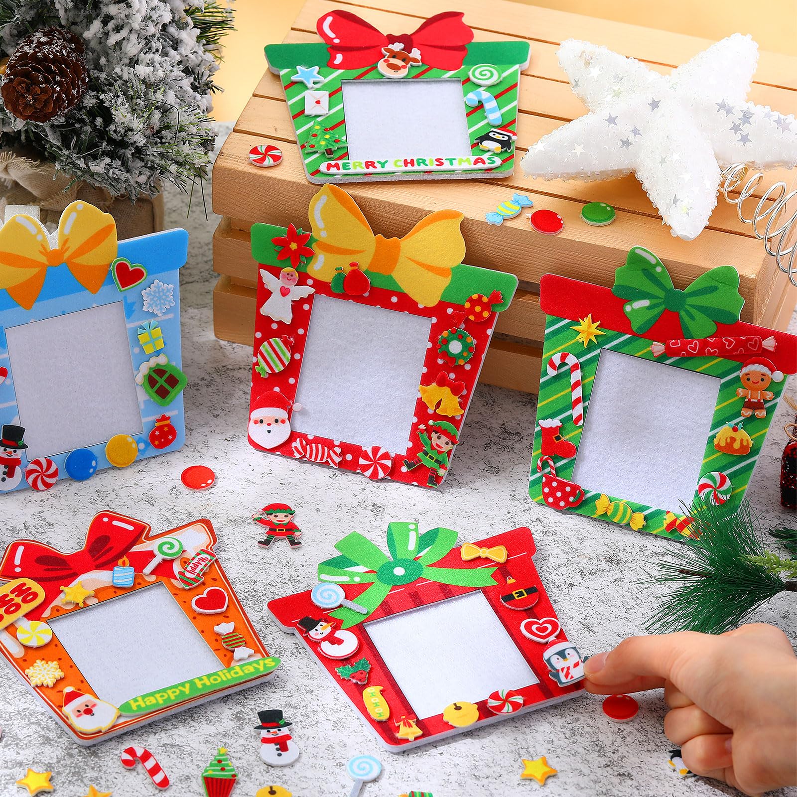 Snowman design adds holiday charm to Blosssound frames