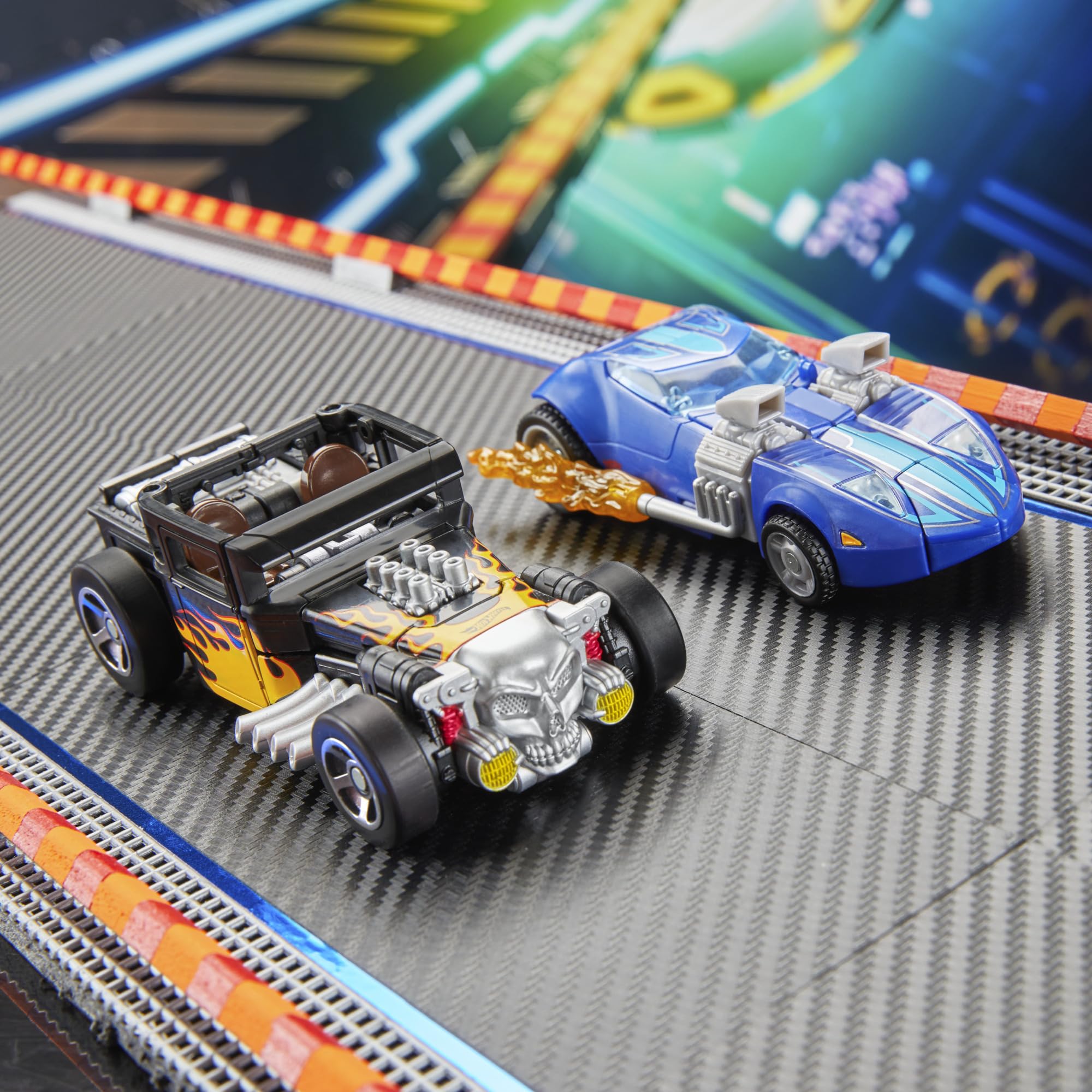 Bone Shaker mace attachment connects in both modes for action-ready play.