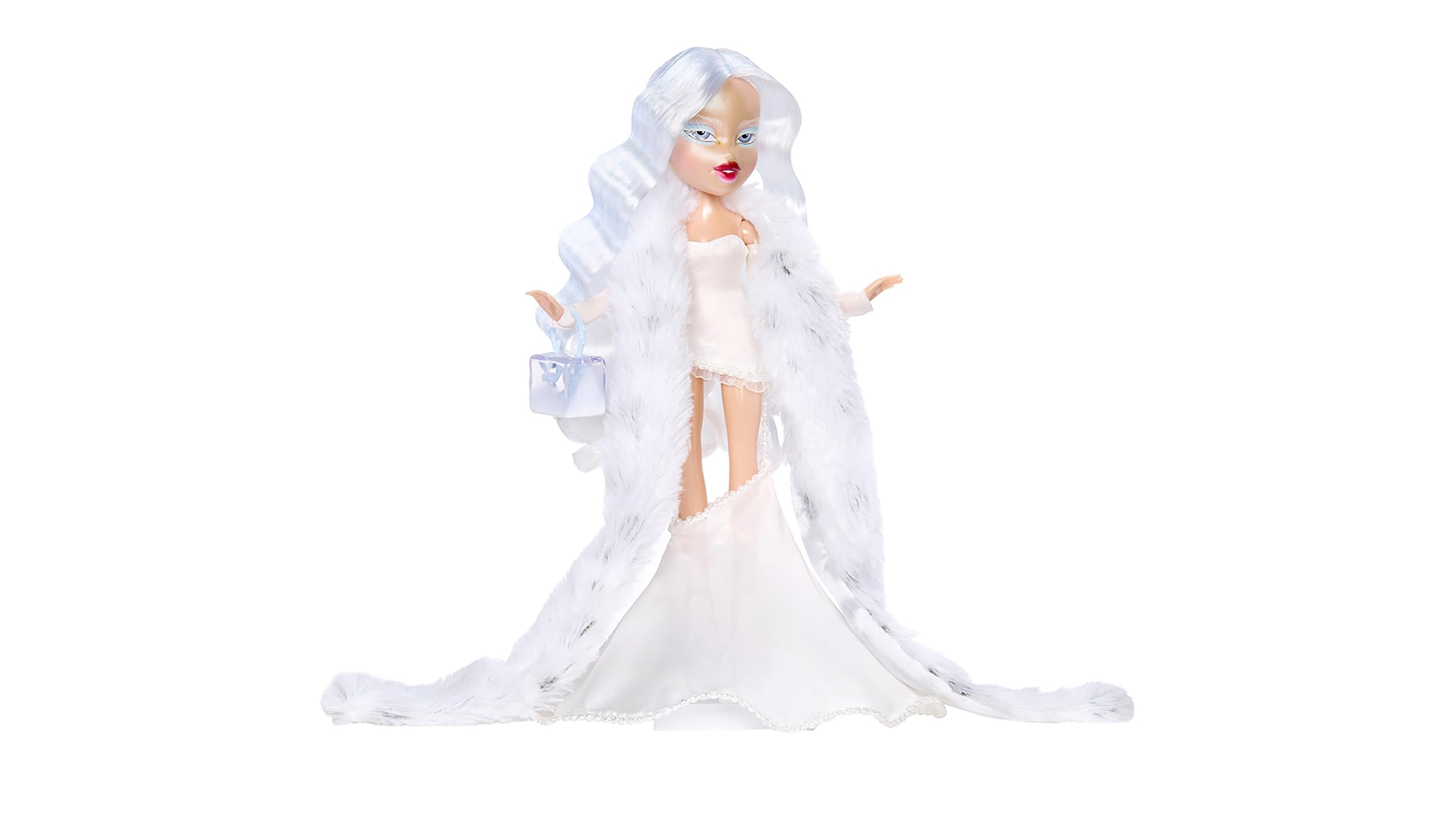Bratz Cloe faux fur scarf adds luxe warmth to outfits, ideal for imaginative play.