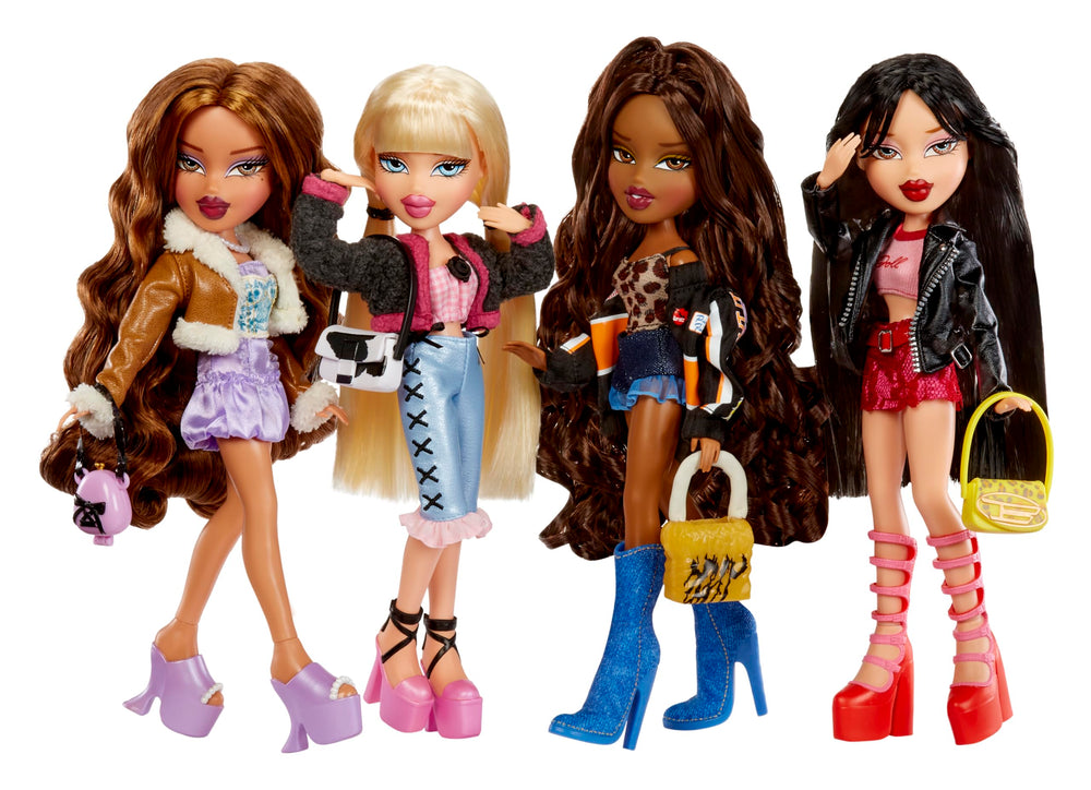 Bratz Goin’ Out Cloe sunglasses finish a chic city vibe.