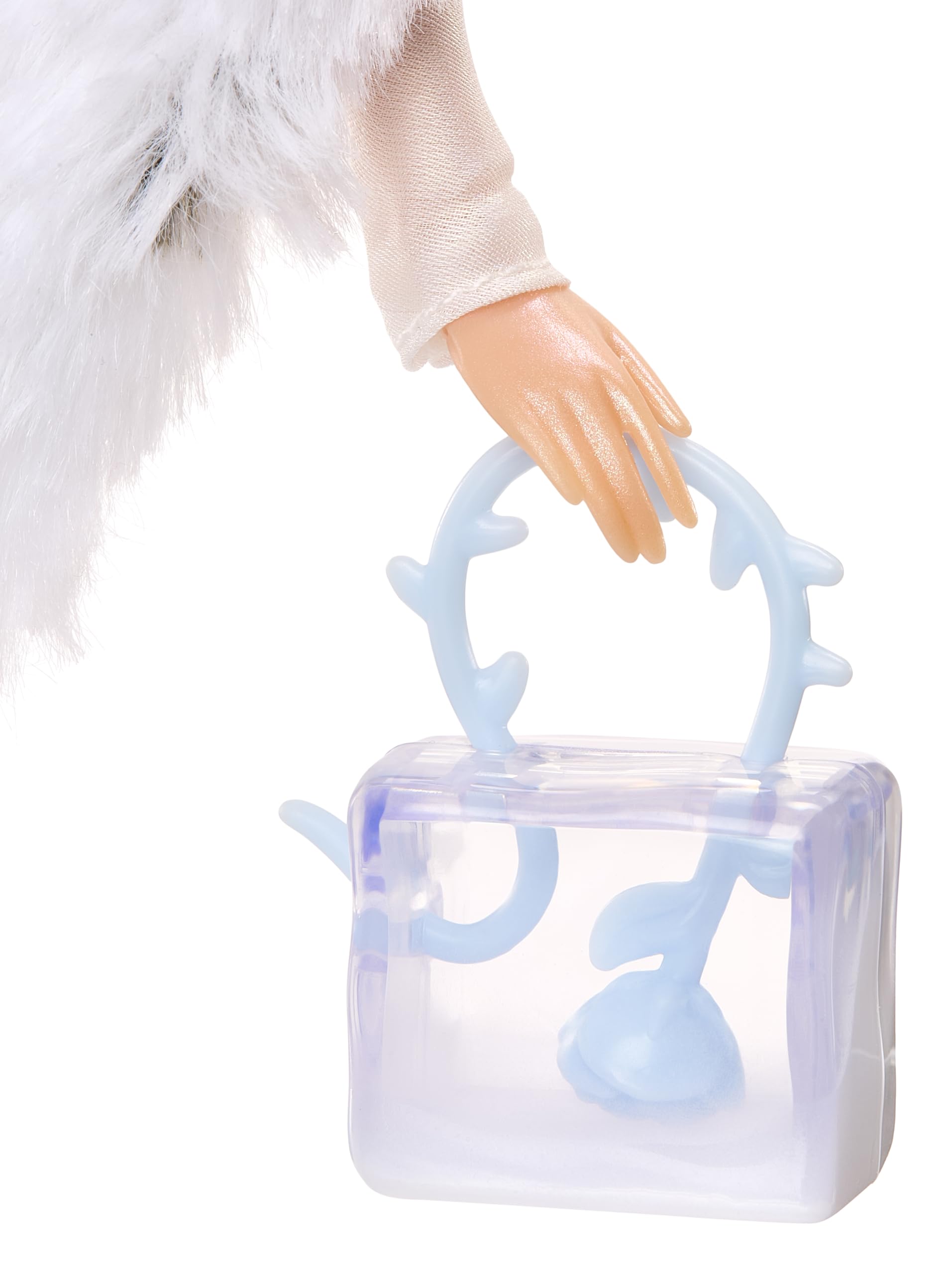 Bratz Holidayz premium packaging box enhances gifting presentation.