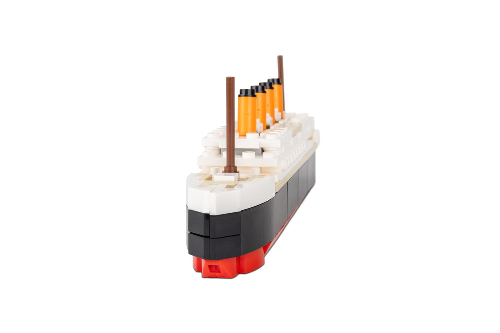 ABS plastic material used by Brick Loot Titanic bricks for durability and color richness.