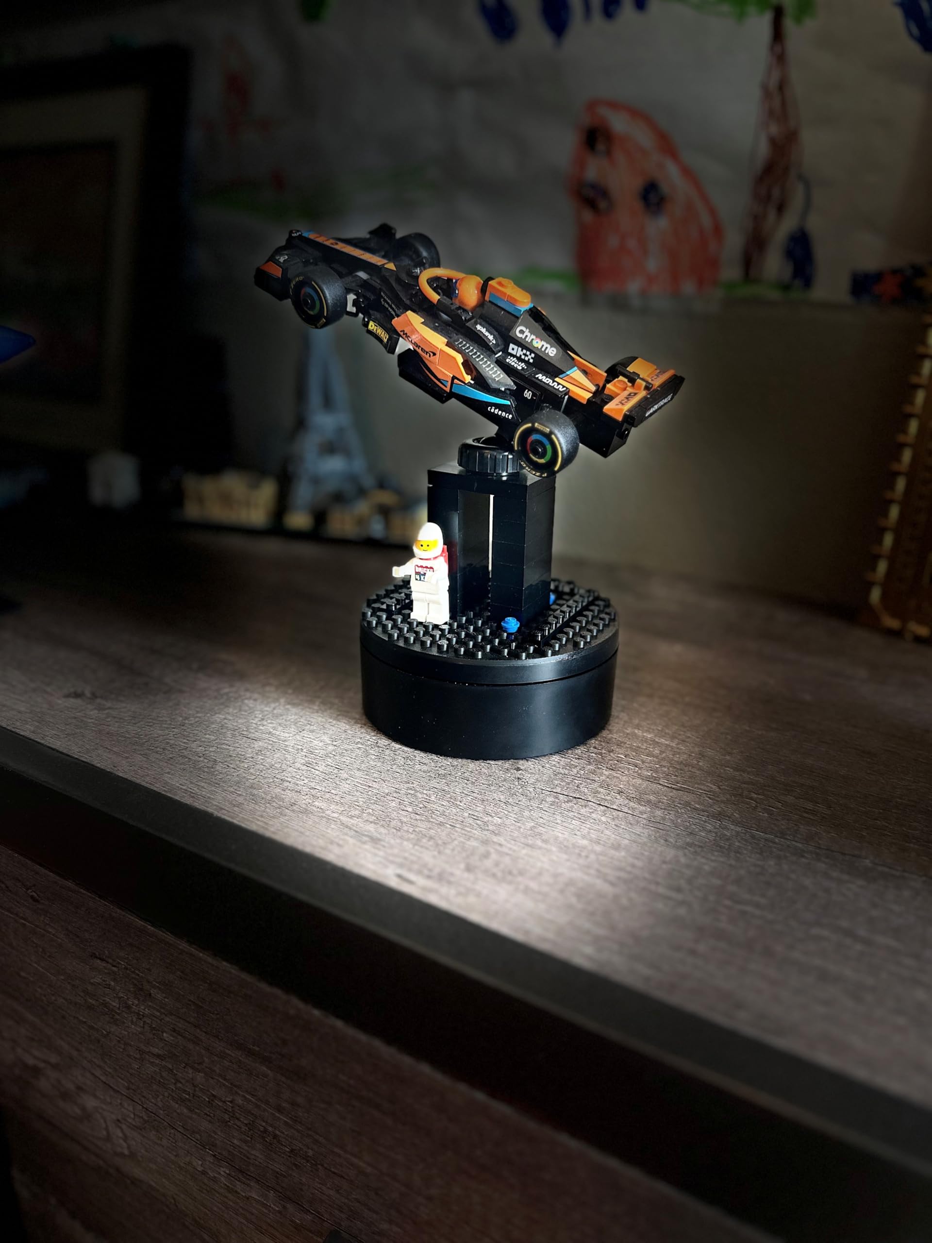 Infinity 360 tilt mount enables angled viewing for dramatic presentation.