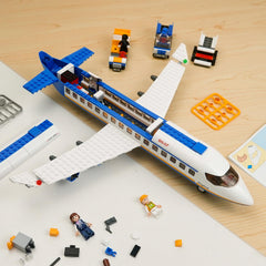 BrickTribe City boarding ladder enables easy access for mini figures