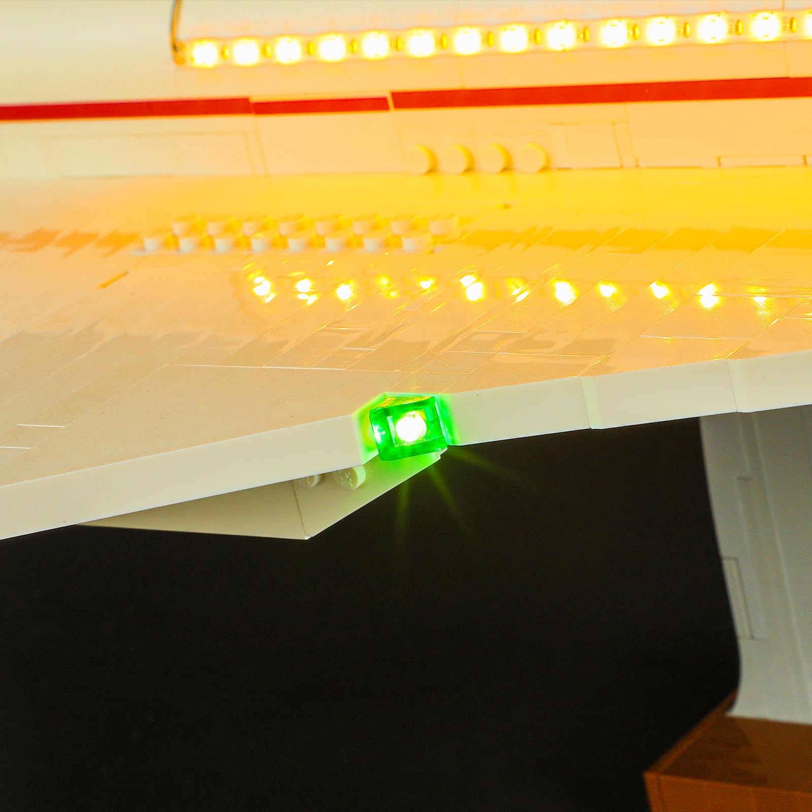 BRIKSMAX Concorde light kit in use demonstrates quick upgrade and neat appearance.