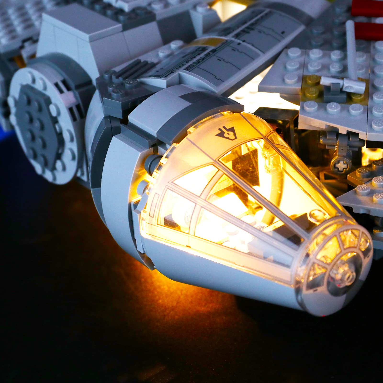 BRIKSMAX connecting cables provide clean, secure wiring between lights and boards.