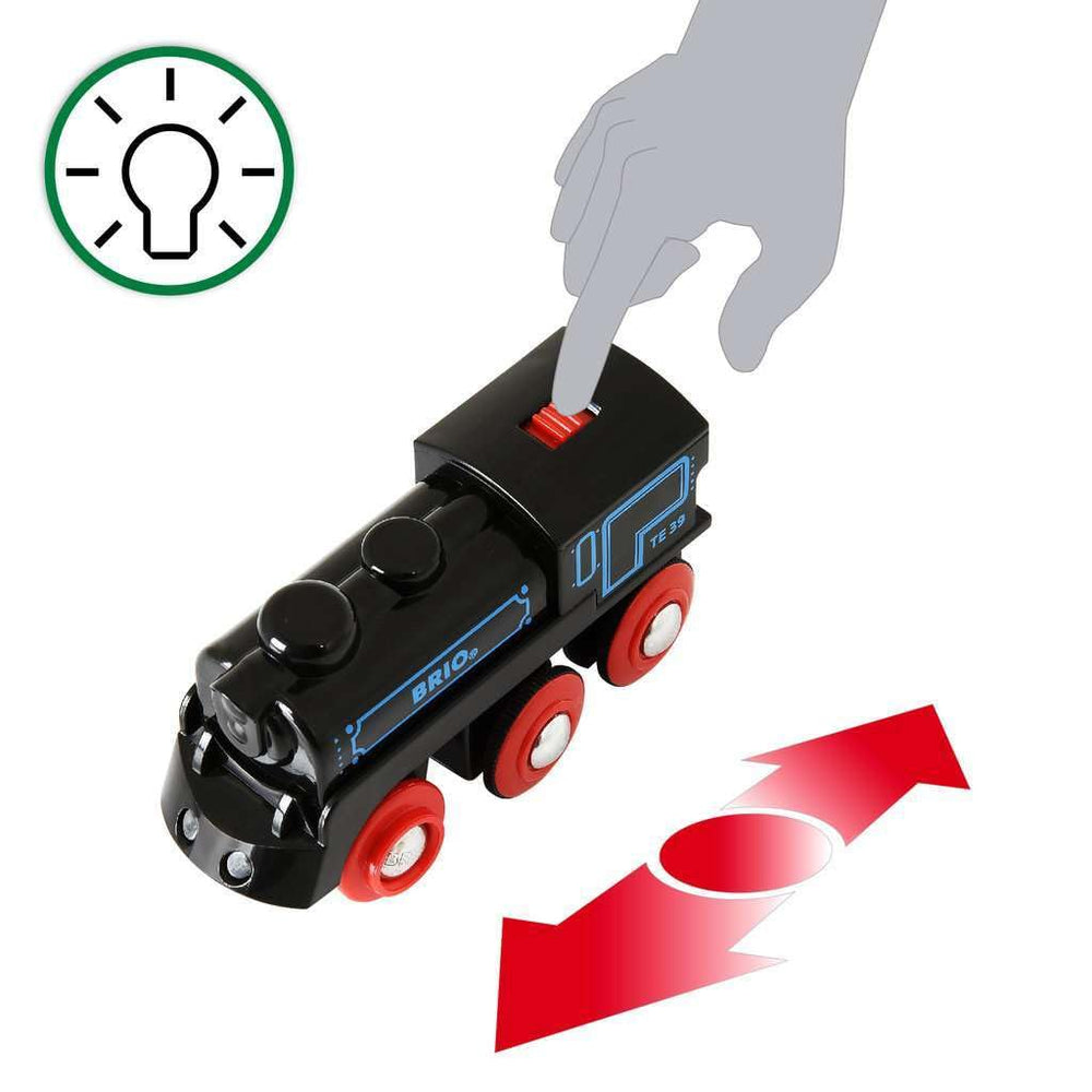 BRIO 33599 engine compact size fits small hands and sets on BRIO track.