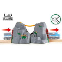 Easy-step assembly of BRIO Adventure Tunnel with included parts.