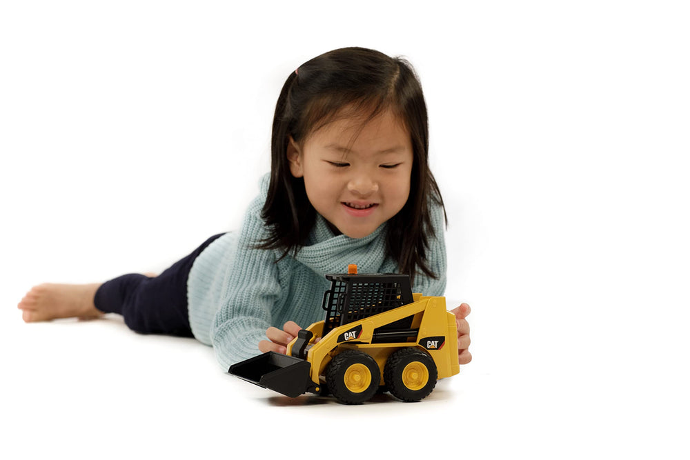 Bruder 09047 detailed CAT styling for immersive, realistic play