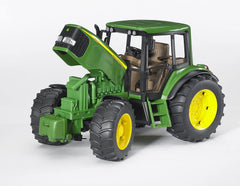 Bruder 09802 John Deere 6920 steering rod attachment enables comfortable steering.