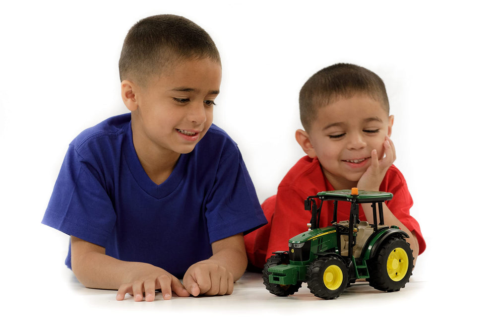 Drag link steering through sliding roof on Bruder John Deere 5115M for realism