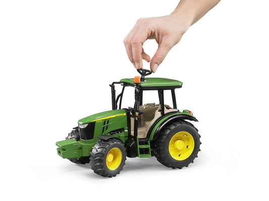 Bruder 5115M steering mechanism shows agile maneuvering during play