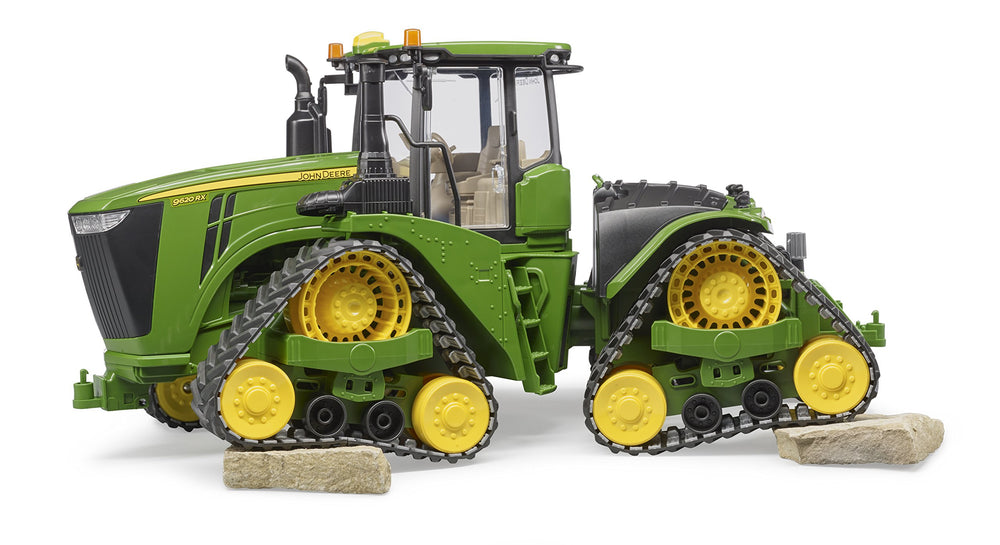 Bruder John Deere 9620RX tow coupling, versatile compatibility for attachments.
