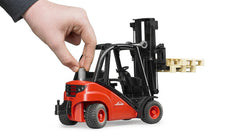 Bruder Linde H30D forklift mast and tilt for height-focused pretend tasks
