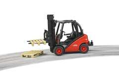 Bruder Linde H30D with adjustable forks for versatile stacking