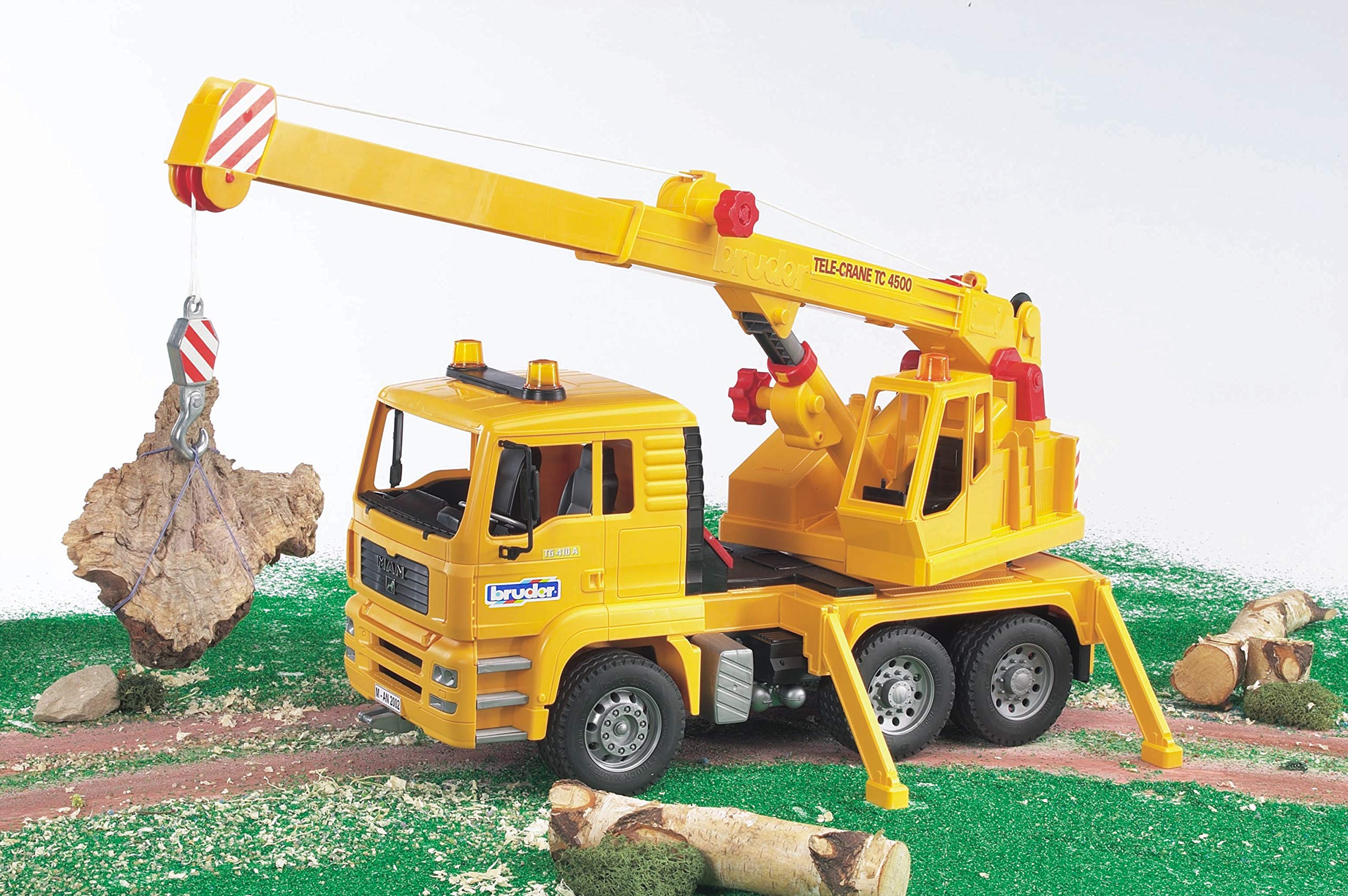 Bruder Man TGA crane winch in action enables careful lifting of lightweight loads