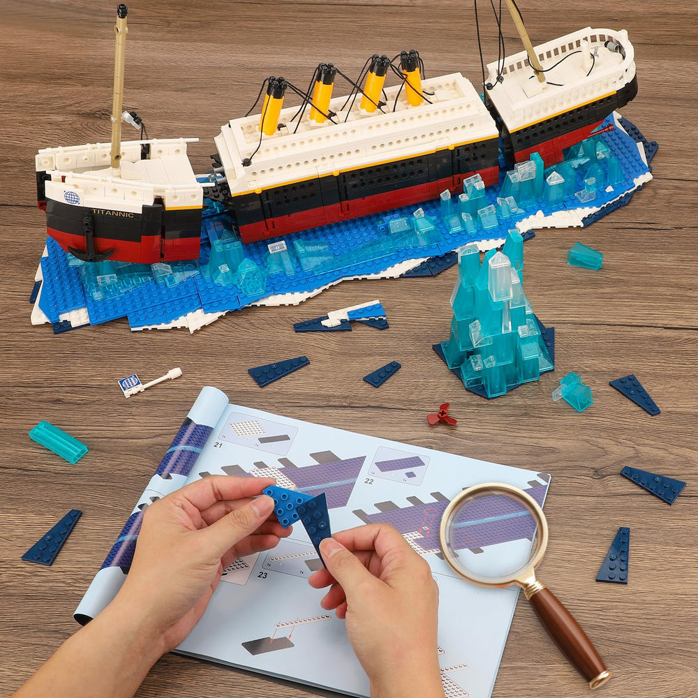 BseSparklion Titanic 2-in-1 completed-model display ready for showcase