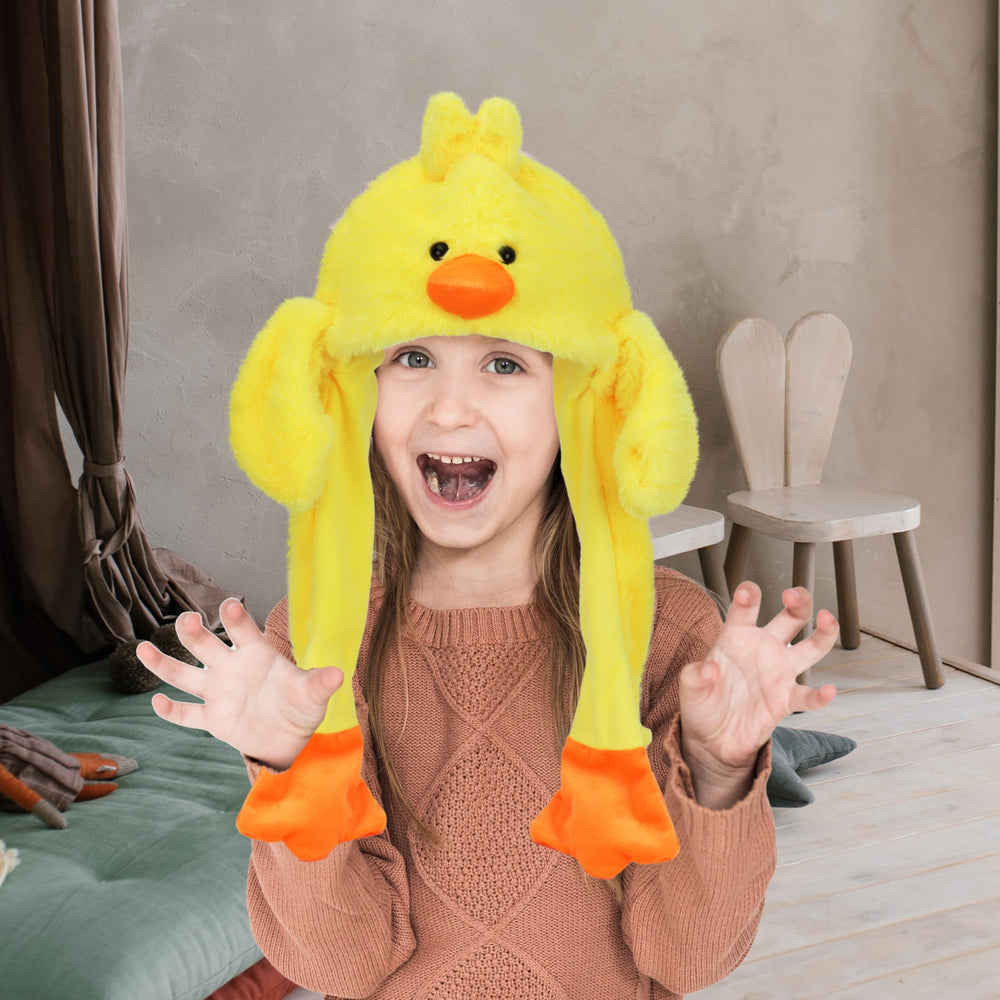 Bubblepompom duck hat suited for autumn and winter wear.