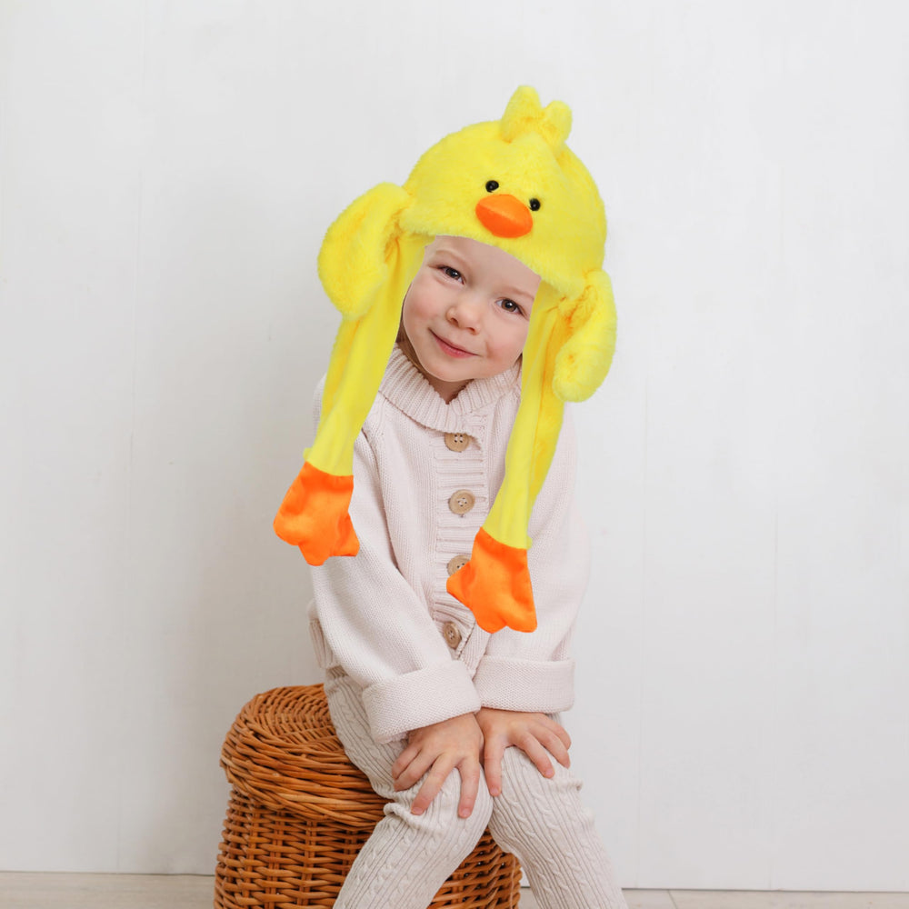 Bubblepompom hat makes memorable party photos.