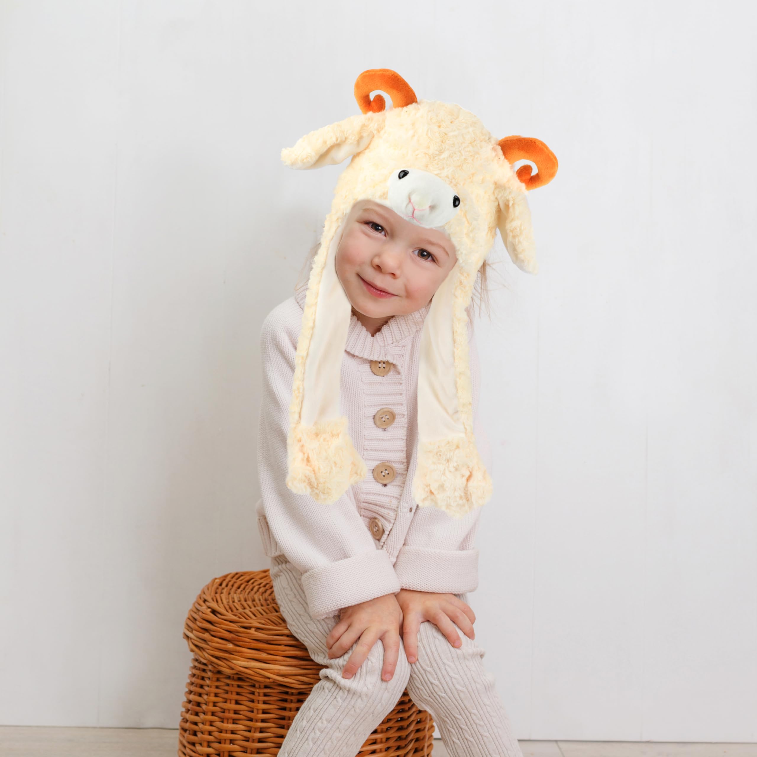 Bubblepompom lamb hat doubles as a fun photo prop for memories.