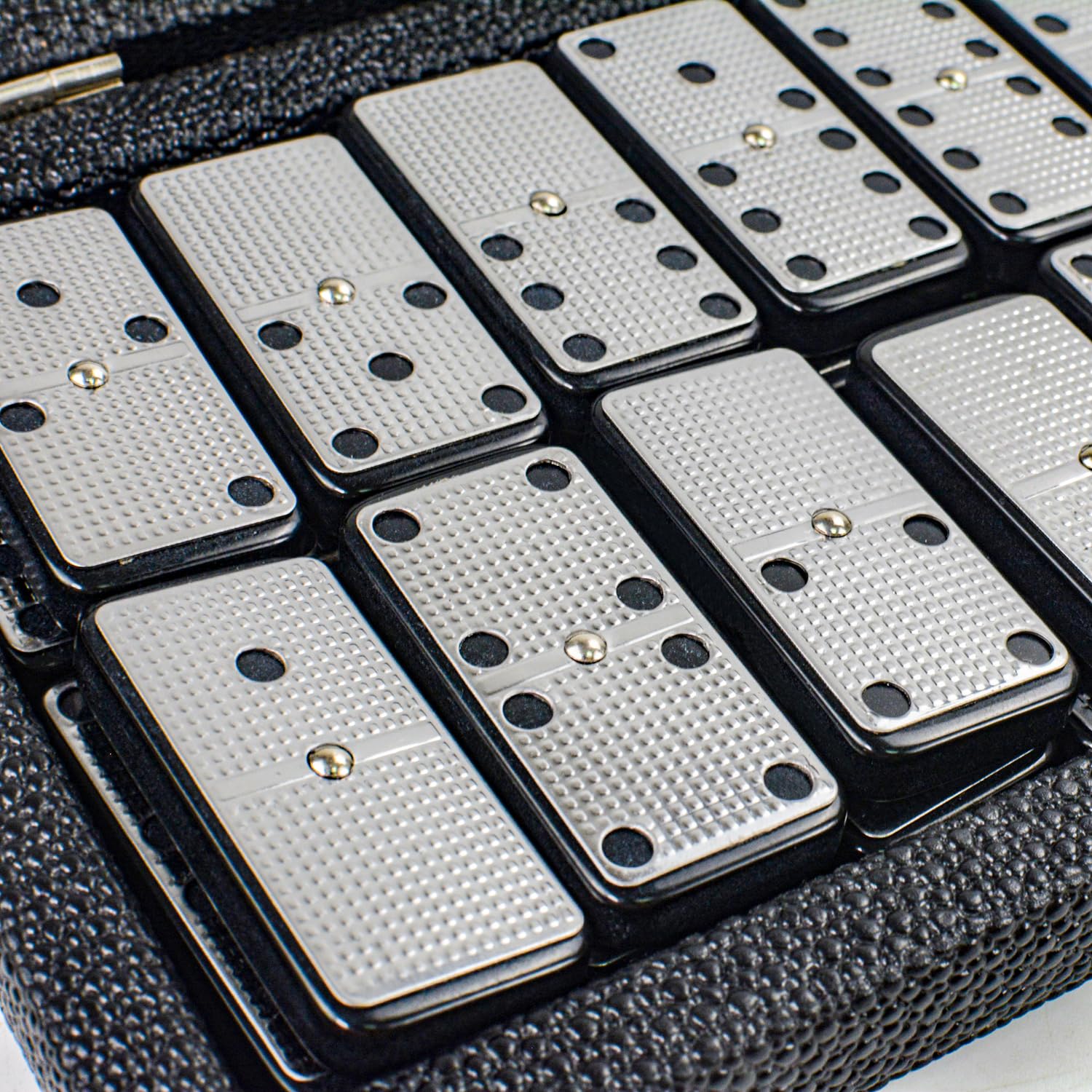 Bucher&Rossini double-6 dominoes with visible pips for easy play
