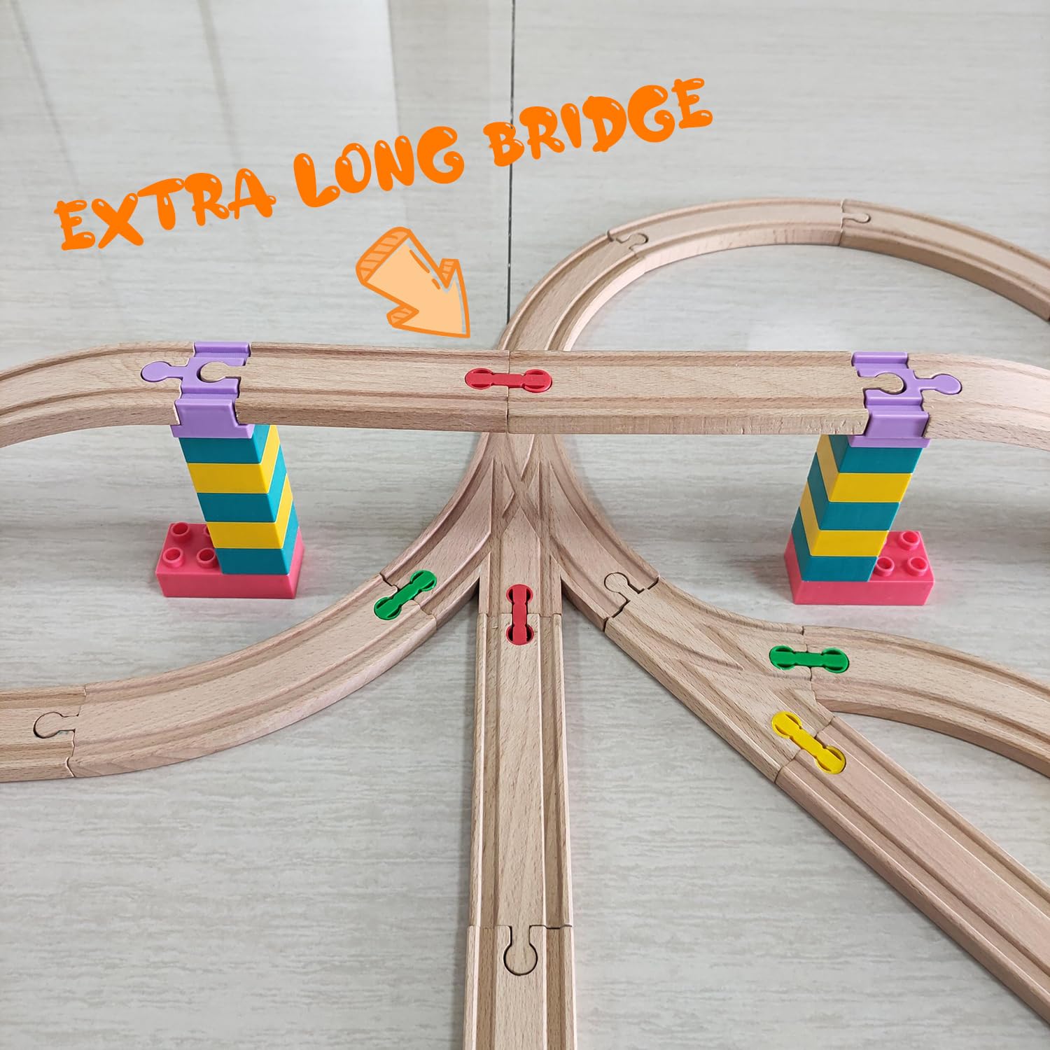 Bunu1492 deformable track pieces bend into new layouts for creativity.