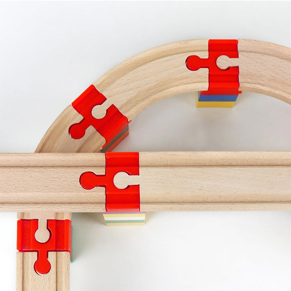 Bunu1492 parent-child play with connectors and blocks during build time.