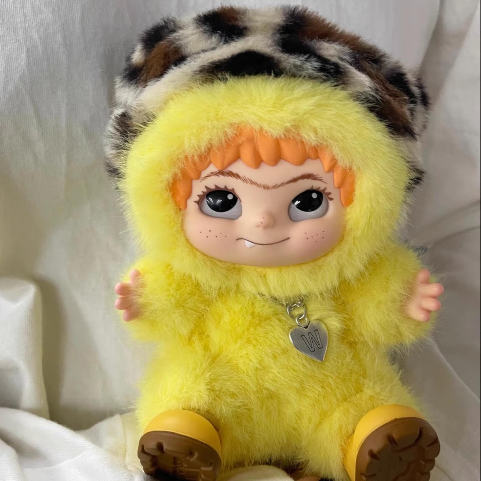 CALEMBOU Wakuku blind box reveals a surprise mystery figure.