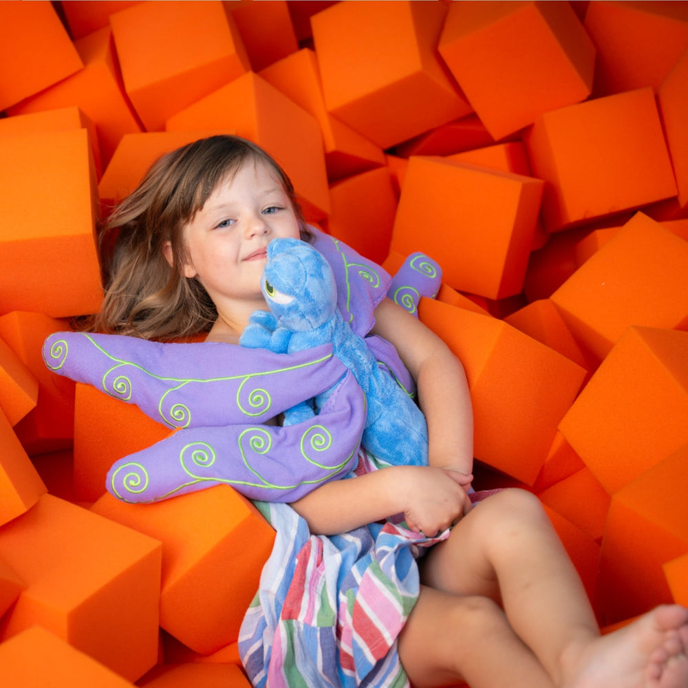Soft fabric and cozy materials of Flutter The Dragonfly.