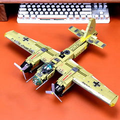 CALMDR Dana M2 howitzer model showcases openable cockpit features.