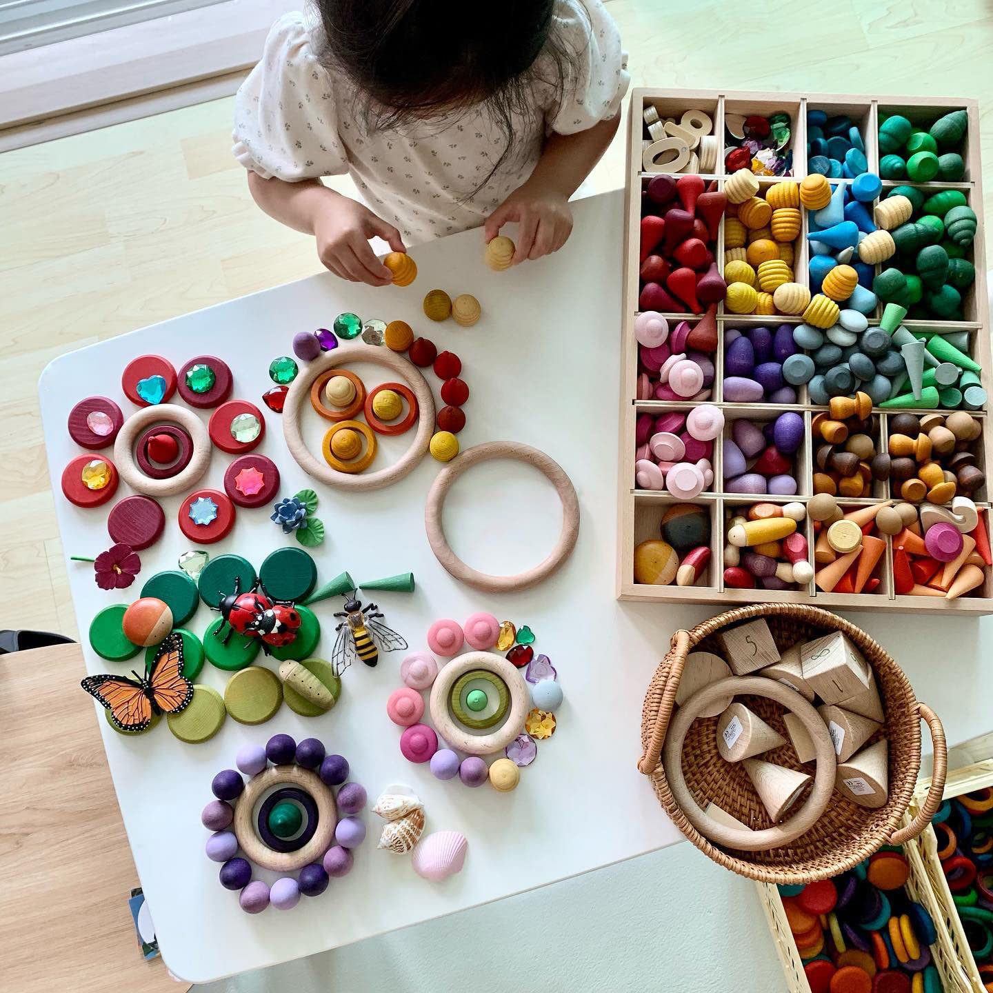 Candywood wooden stacker and nesting parts for building and pattern creation