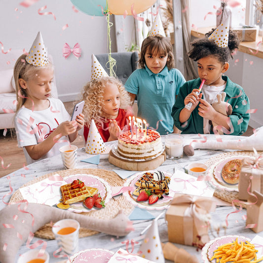 CANREVEL Bow 9-inch charger plates add sturdy elegance for a themed celebration.