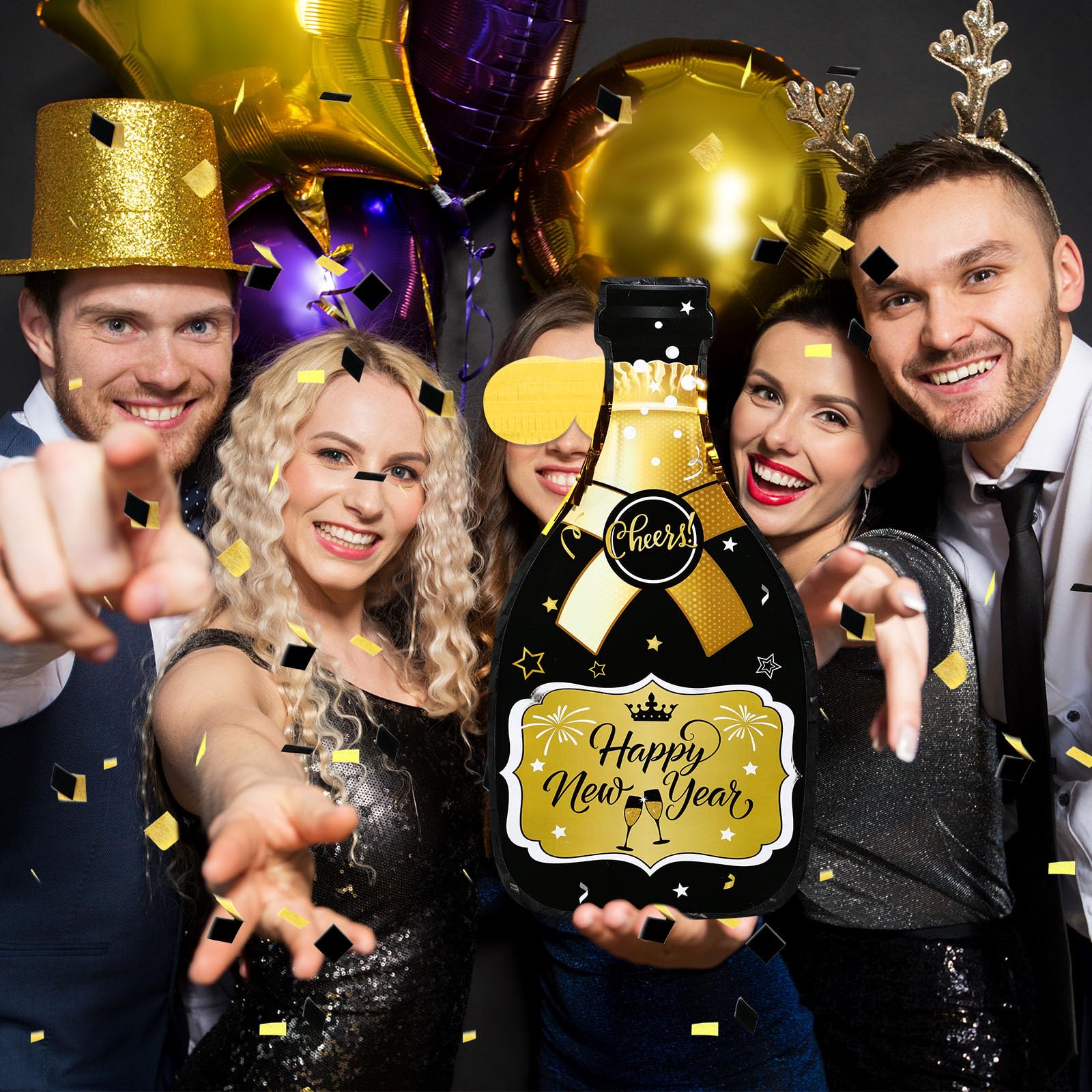 Capoda chic New Year decor enhances photos and memories.