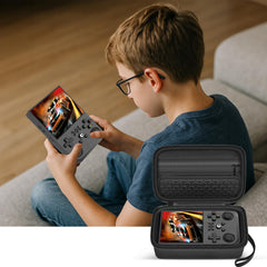 casmilee R36MAX case keeps USBs and batteries within reach