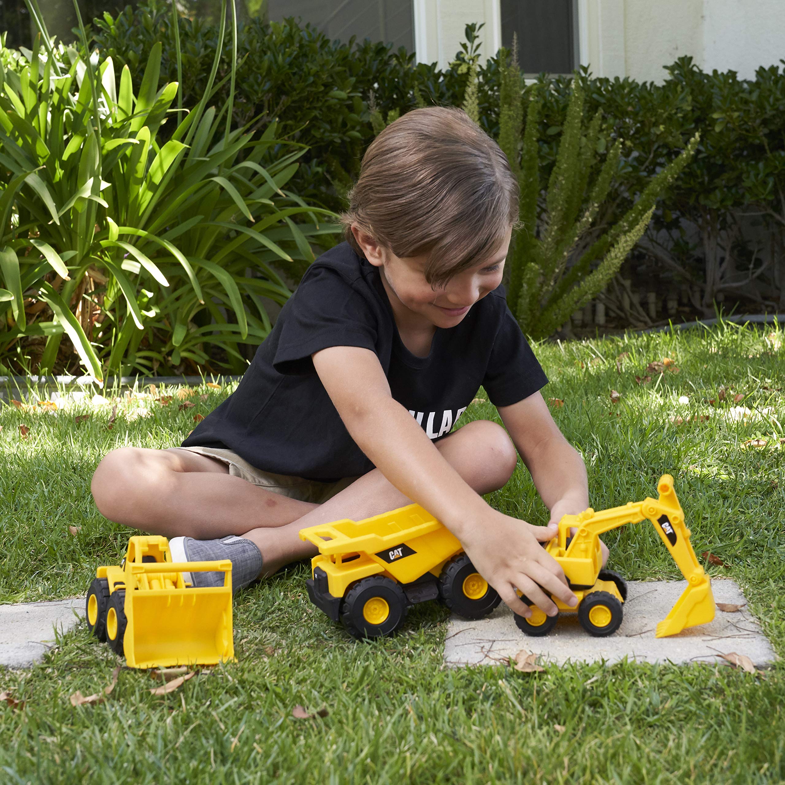 CAT Construction 3-pack toy collection supports extended indoor and outdoor play