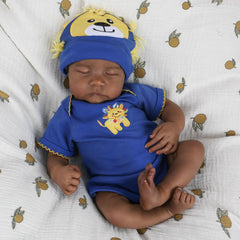 CHAREX Detailed eyelashes and lips on reborn doll enhance authentic look for photos.