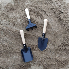 CHEERBANK steel-head gardening tools for kids, built to endure simple outdoor tasks.