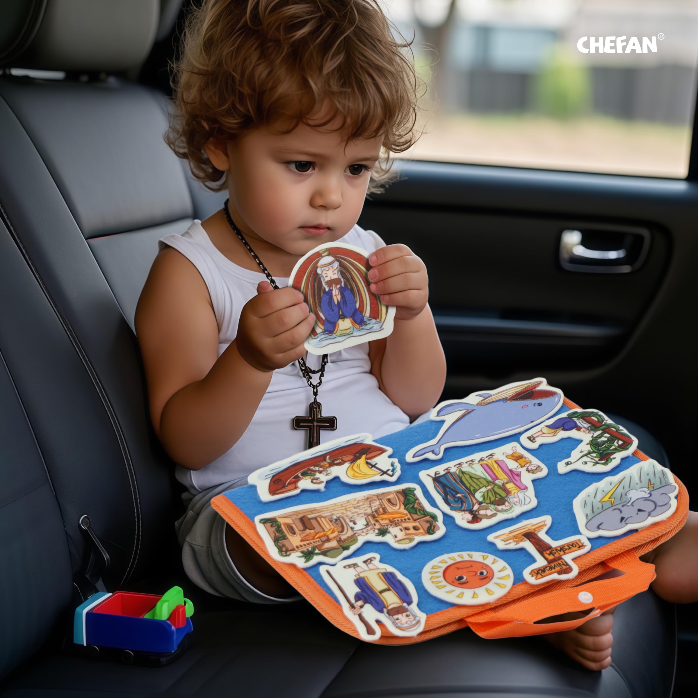 CHEFAN Travel-friendly felt board with a compact bag for easy transport