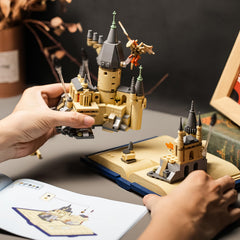 CHUANGPIN Castle Book assembly visual highlights modular design for creative play.