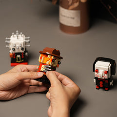 CHUANGPIN Halloween decor display enhances seasonal ambiance at home
