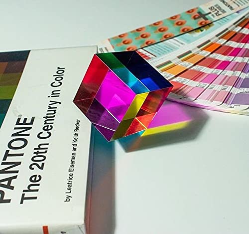 CMY Cubes Mini supports STEAM learning through color theory