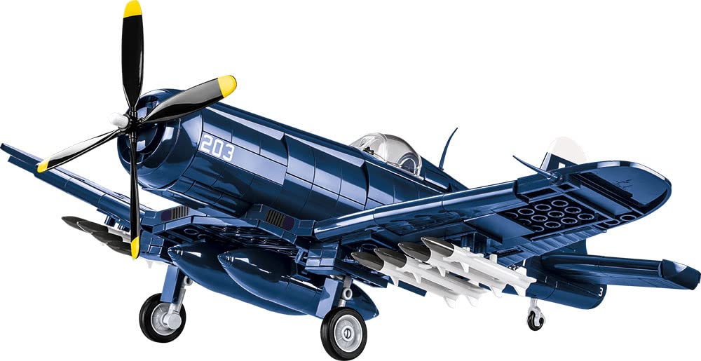 COBI folding wings demonstrate iconic Corsair silhouette in 1:32