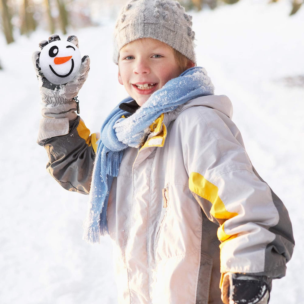 Cooraby snowman ball set easy to clean after indoor play sessions.