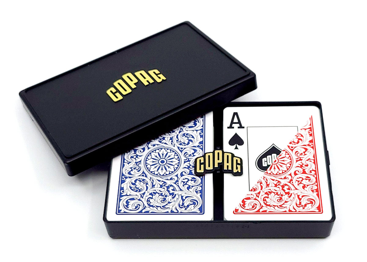 Copag 1546 deck front in red and blue with jumbo index for easy visibility.