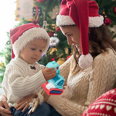 COVTOY car-seat toy engages babies aged 6-18 months on the go.